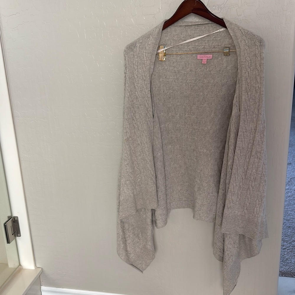 Lilly Pulitzer cashmere sweater (S/M)